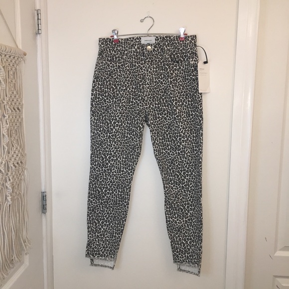 LEOPARD PRINT JEANS🐆 - Picture 3 of 8